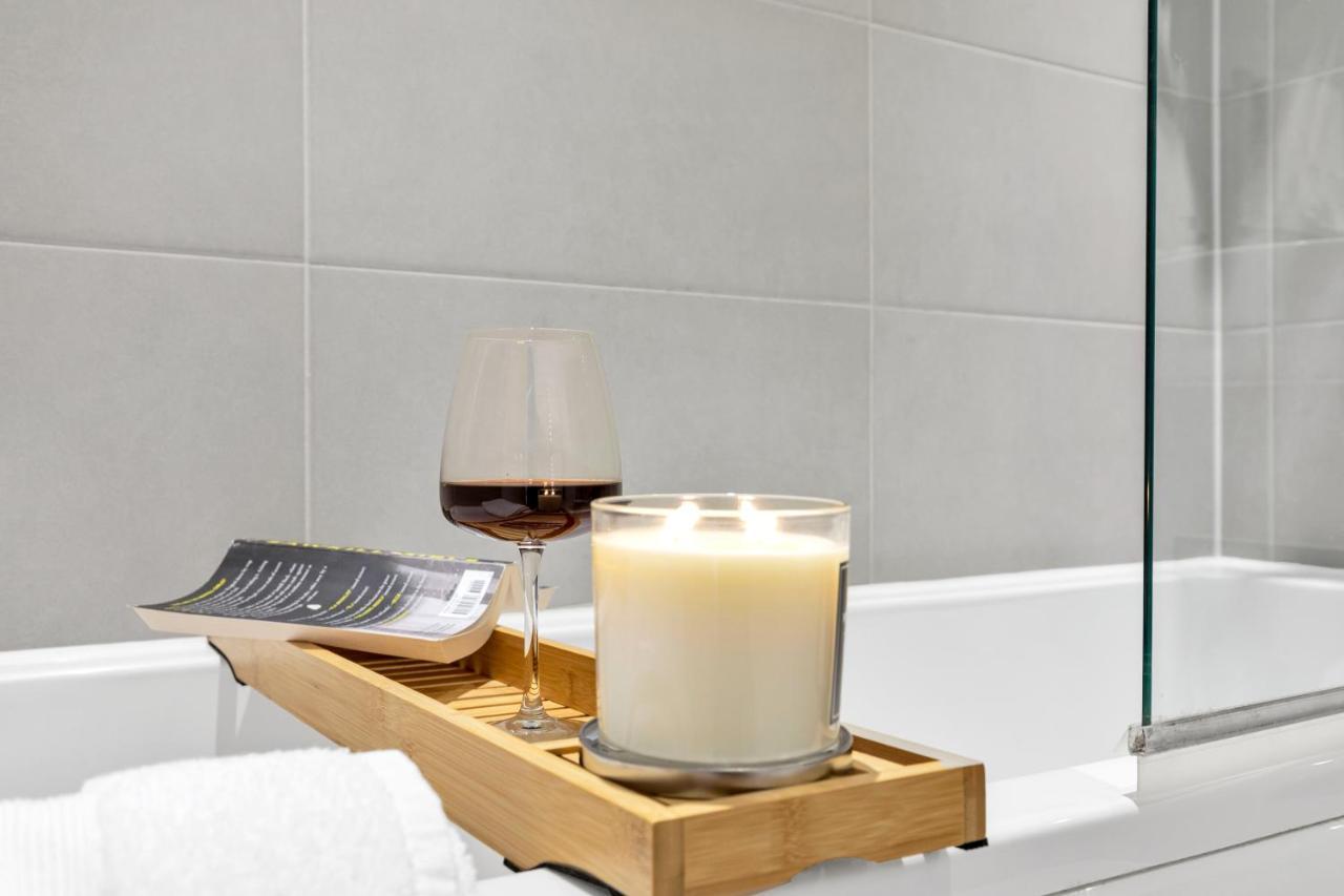 Modern Luxe Apt Just 10 Mins From Tower Bridge! Easy Access To Tube And Bus London Ngoại thất bức ảnh