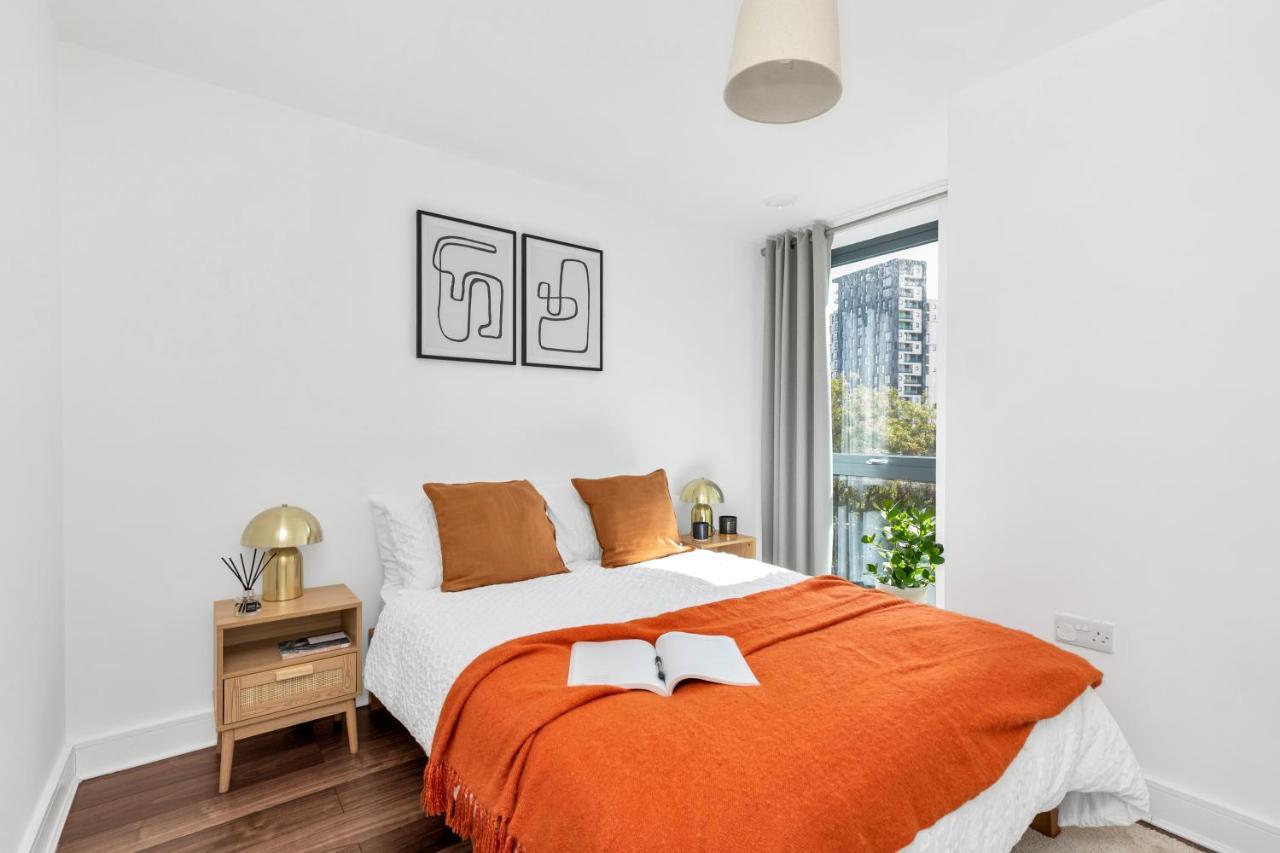 Modern Luxe Apt Just 10 Mins From Tower Bridge! Easy Access To Tube And Bus London Ngoại thất bức ảnh