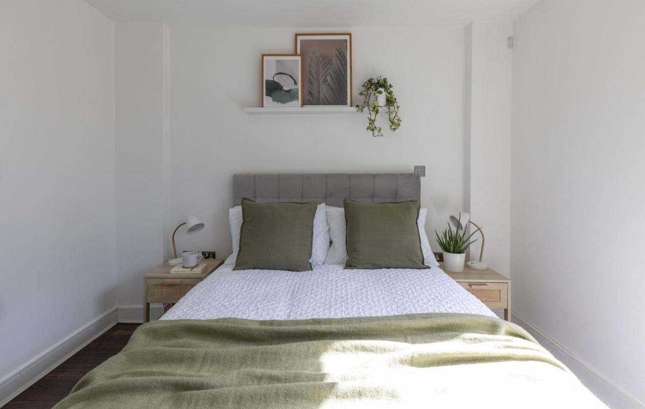 Modern Luxe Apt Just 10 Mins From Tower Bridge! Easy Access To Tube And Bus London Ngoại thất bức ảnh