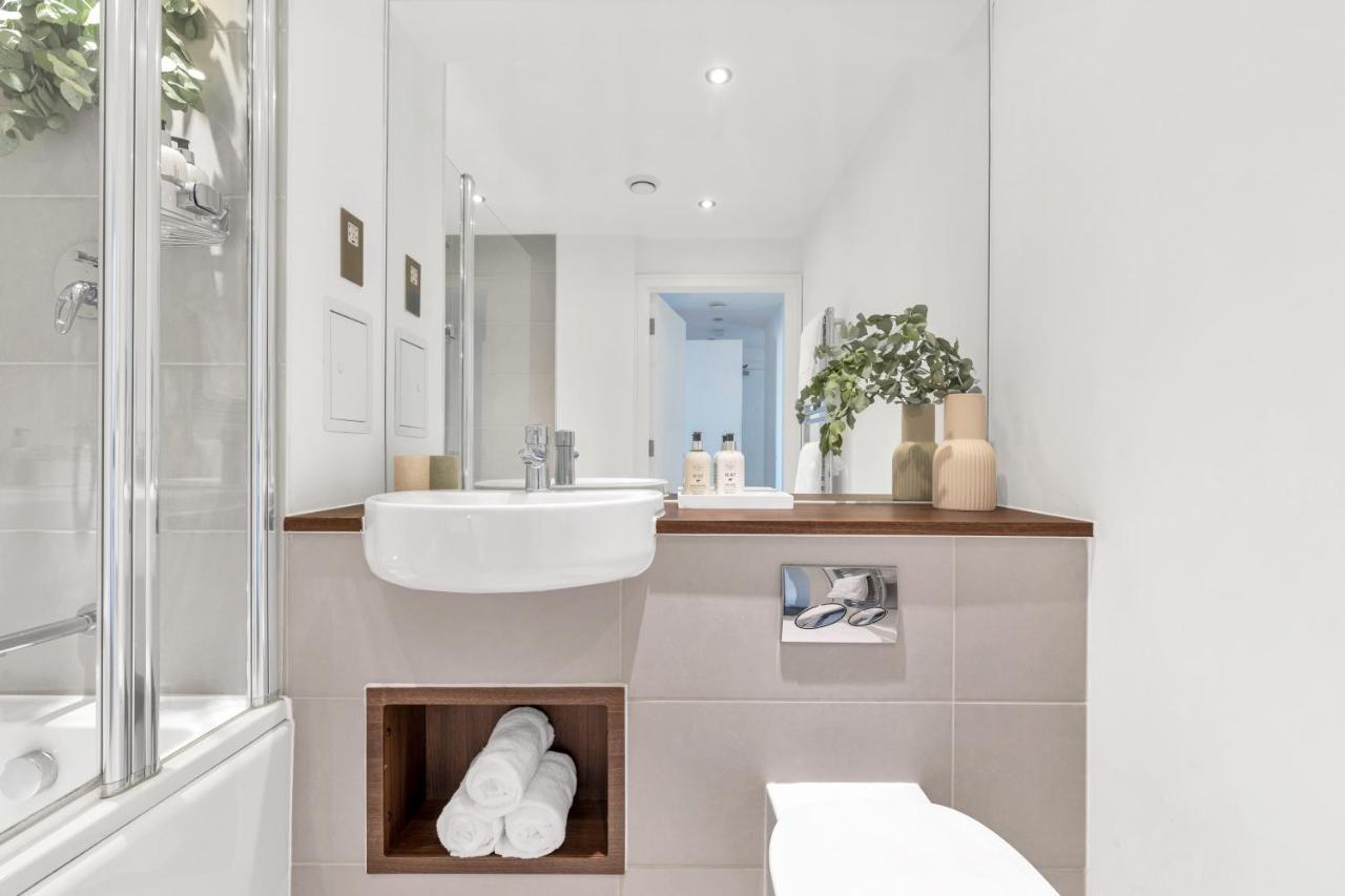 Modern Luxe Apt Just 10 Mins From Tower Bridge! Easy Access To Tube And Bus London Ngoại thất bức ảnh
